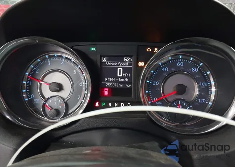 2014 Chrysler Town & Country Touring из США, поврежденный, VIN 2C4RC1BG8ER138638